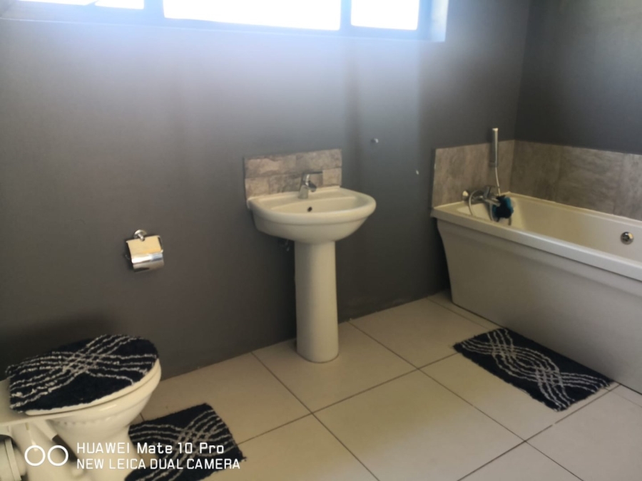 4 Bedroom Property for Sale in Vaalpark Free State